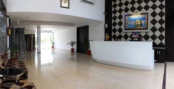 Sheetal International Rain Basera Rāipur Esterno foto